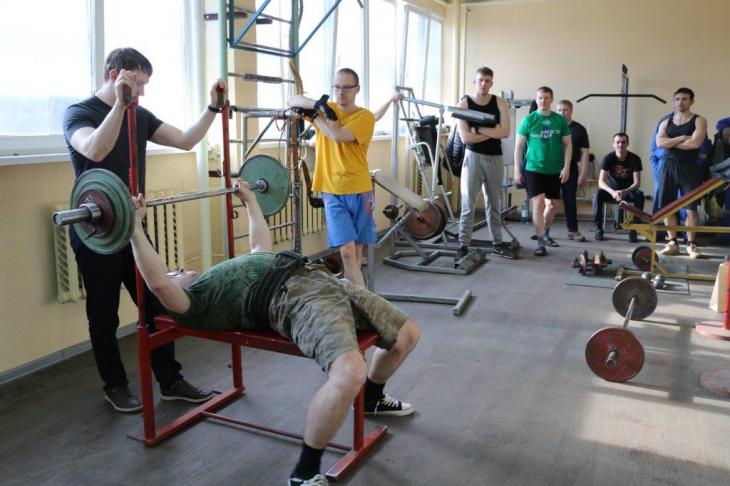 Соревнования по тяжелой атлетике "Русский жим"